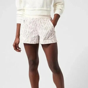 Athleta Trekkie North Off White Lace  Athletic Shorts 22 NWT